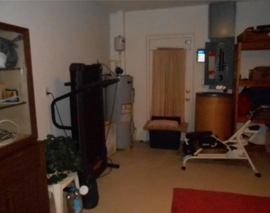 21239 Gaylord Avenue - Photo Thumbnail 28