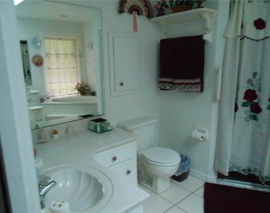 21239 Gaylord Avenue - Photo Thumbnail 10