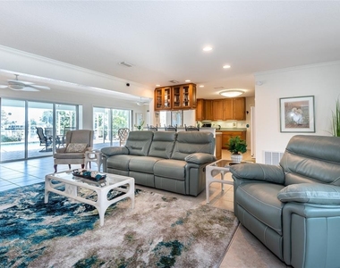 129 Cousley Drive Se - Photo Thumbnail 12
