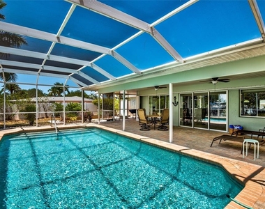 129 Cousley Drive Se - Photo Thumbnail 3