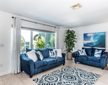 129 Cousley Drive Se - Photo Thumbnail 7