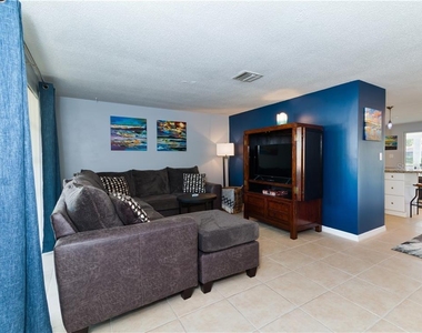 18289 Wolbrette Circle - Photo Thumbnail 9