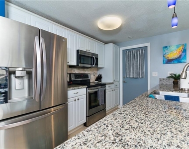 18289 Wolbrette Circle - Photo Thumbnail 10