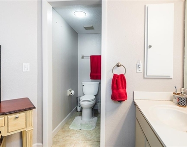 2601 W Marion Avenue - Photo Thumbnail 22