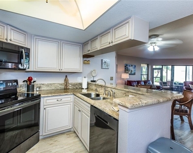 2601 W Marion Avenue - Photo Thumbnail 11