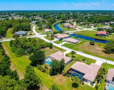 155 Long Meadow Lane - Photo Thumbnail 9