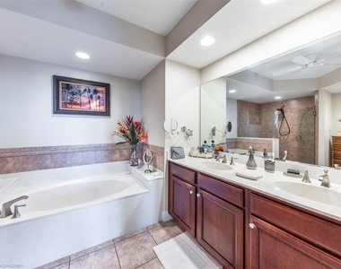 3313 Sunset Key Circle - Photo Thumbnail 28