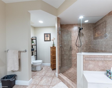 3313 Sunset Key Circle - Photo Thumbnail 30
