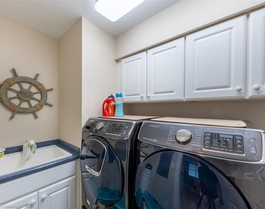 3313 Sunset Key Circle - Photo Thumbnail 36