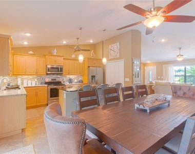 11268 Oceanspray Boulevard - Photo Thumbnail 4