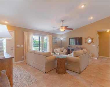 11268 Oceanspray Boulevard - Photo Thumbnail 2