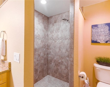 11268 Oceanspray Boulevard - Photo Thumbnail 10