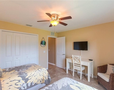 11268 Oceanspray Boulevard - Photo Thumbnail 14