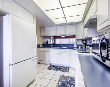 11644 Egret Circle - Photo Thumbnail 17