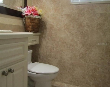 1211 Saxony Circle - Photo Thumbnail 6