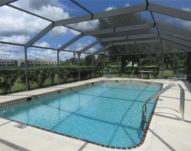 1211 Saxony Circle - Photo Thumbnail 10