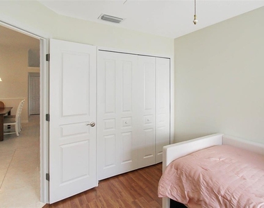 163 Braemar Avenue - Photo Thumbnail 10