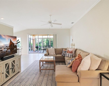 163 Braemar Avenue - Photo Thumbnail 13