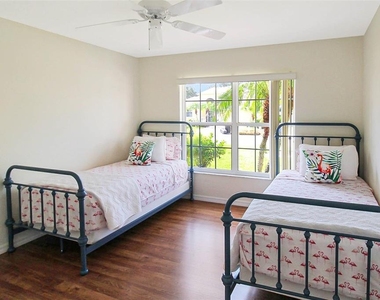 163 Braemar Avenue - Photo Thumbnail 4