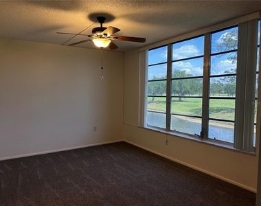7461 W Country Club Drive N - Photo Thumbnail 19