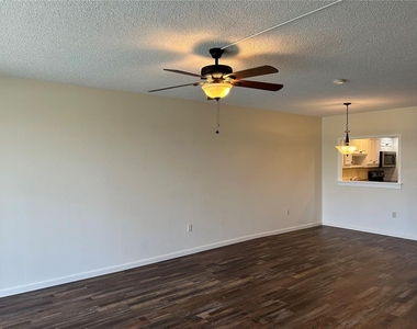 7461 W Country Club Drive N - Photo Thumbnail 7