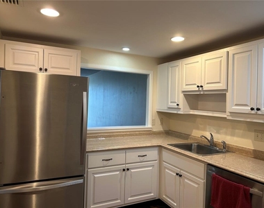 7461 W Country Club Drive N - Photo Thumbnail 2