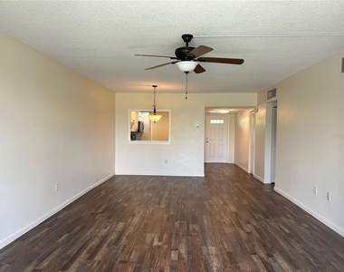 7461 W Country Club Drive N - Photo Thumbnail 6