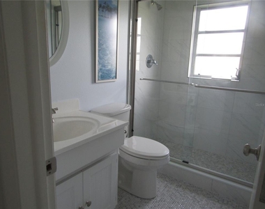 7008 W Country Club Drive N - Photo Thumbnail 2
