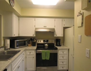 7008 W Country Club Drive N - Photo Thumbnail 1