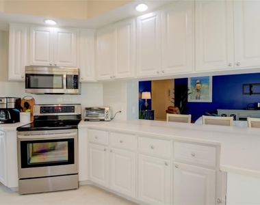 5622 Octonia Place - Photo Thumbnail 12
