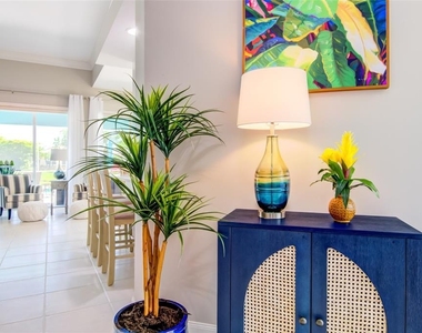 5622 Octonia Place - Photo Thumbnail 3