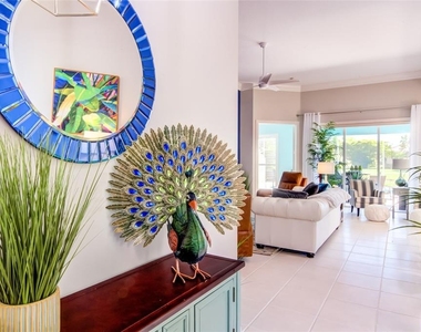 5622 Octonia Place - Photo Thumbnail 9