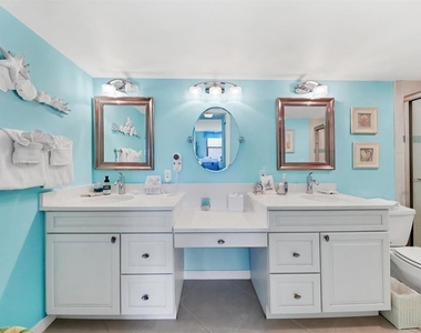 6480 Midnight Pass Road - Photo Thumbnail 39