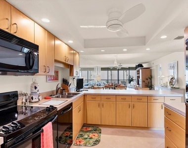 6480 Midnight Pass Road - Photo Thumbnail 4