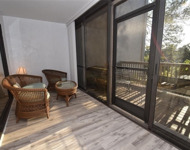 1633 Boathouse Circle - Photo Thumbnail 6
