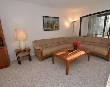1633 Boathouse Circle - Photo Thumbnail 14