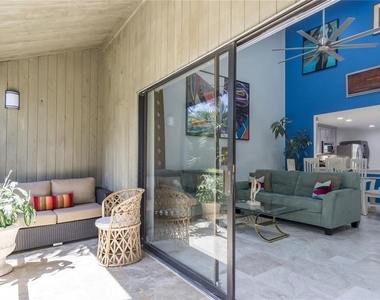 101 Woodland Place - Photo Thumbnail 17