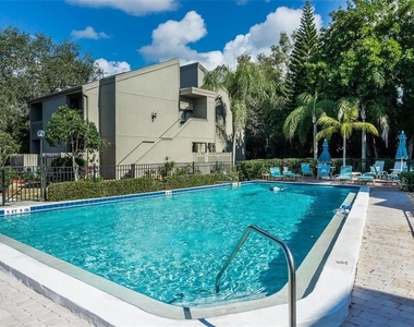 101 Woodland Place - Photo Thumbnail 33