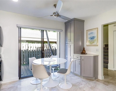 101 Woodland Place - Photo Thumbnail 23