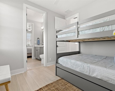 4333 Saltwater Pearl Way - Photo Thumbnail 20