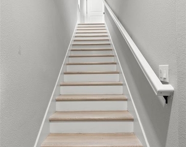 4333 Saltwater Pearl Way - Photo Thumbnail 1