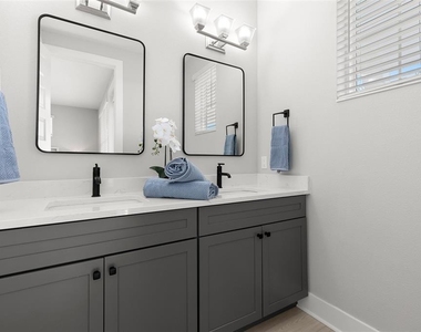 4333 Saltwater Pearl Way - Photo Thumbnail 34