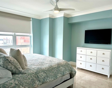 1350 Main Street - Photo Thumbnail 17