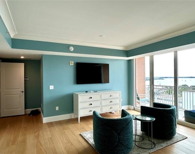1350 Main Street - Photo Thumbnail 28