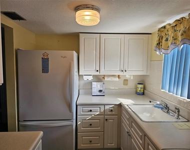 5906 Garden Lane - Photo Thumbnail 7