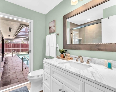 2921 Captiva Drive - Photo Thumbnail 24