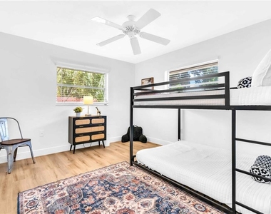 2921 Captiva Drive - Photo Thumbnail 32