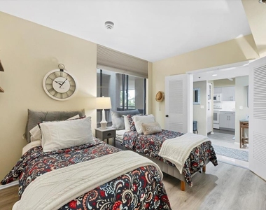 1930 Harbourside Drive - Photo Thumbnail 22