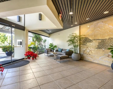 1930 Harbourside Drive - Photo Thumbnail 3