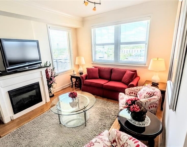 750 N Tamiami Trail - Photo Thumbnail 14